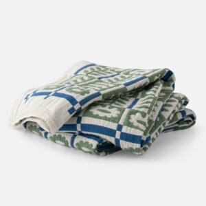 Open Stillwater Floral Quilt::Juniper::Main in zoom modal